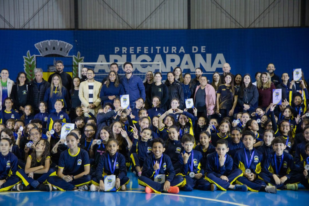 Prefeitura de Apucarana premia vencedores dos Jogos das Crianças 2026