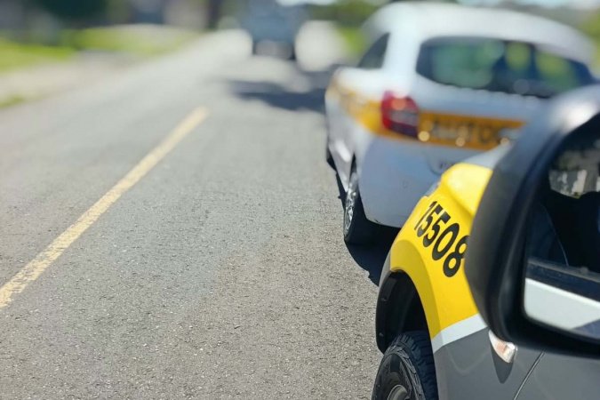 Ação do Detran e BPTran flagra instrutora de autoescola com CNH cassada em Curitiba