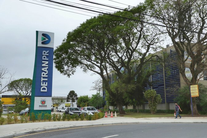 Detran-PR fará concurso público com 100 vagas para Agentes e Analistas de Trânsito