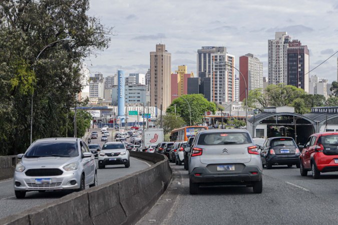 Curitiba, Itambaracá e Agudos do Sul: veja quais cidades lideram aumento da frota de veículos em 2026