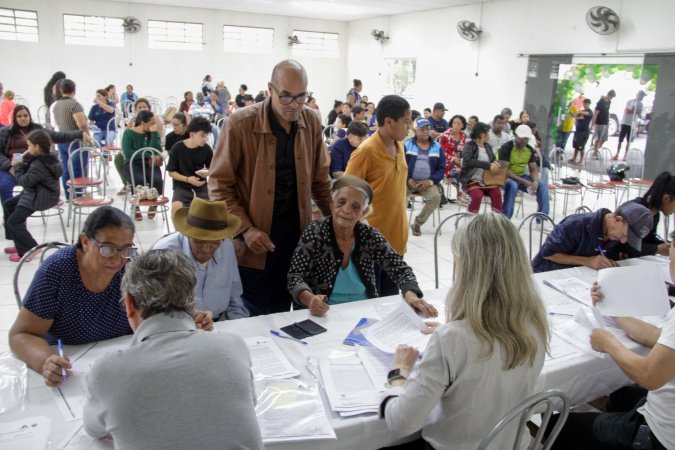 75 famílias de Jandaia do Sul recebem moradias custeadas pelo Estado