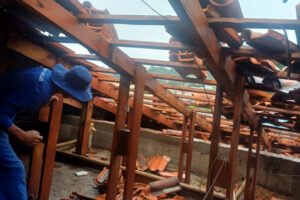 Escolas danificadas por temporal são reconstruídas com mão de obra prisional em Laranjeiras do Sul